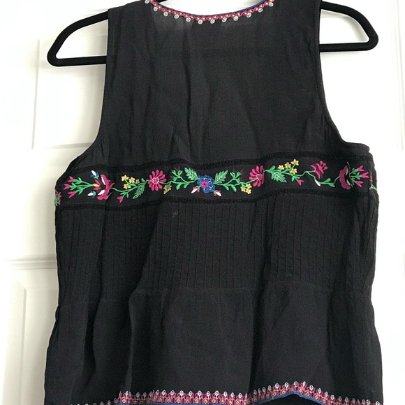 Maeve (Anthropologie) V-neck embroidered top. - Picture 2 of 3